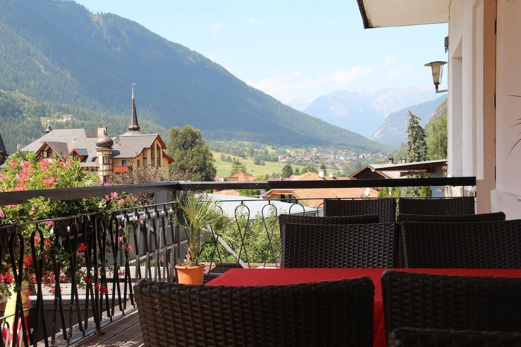 Alpenhotel Оец Екстериор снимка